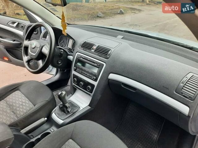 Синий Шкода Октавия, объемом двигателя 1.6 л и пробегом 226 тыс. км за 7990 $, фото 57 на Automoto.ua