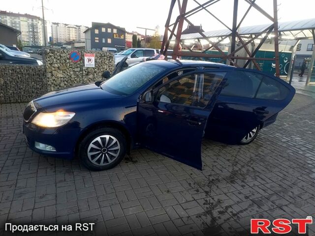 Шкода Октавия 2011 в Ивано-Франковске на Automoto.ua Синий Шкода Октавия, объемом двигателя 1.6 л и пробегом 245 тыс. км за 6900 $, фото 1 на Automoto.ua