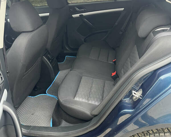 Синій Шкода Октавія, об'ємом двигуна 1.6 л та пробігом 268 тис. км за 8400 $, фото 12 на Automoto.ua