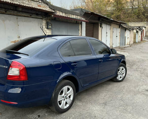 Синий Шкода Октавия, объемом двигателя 2 л и пробегом 227 тыс. км за 9800 $, фото 7 на Automoto.ua