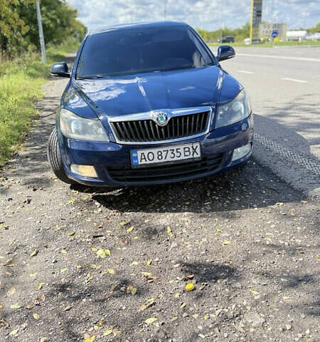 Шкода Октавия 2011 в Ужгороде на Automoto.ua Синий Шкода Октавия, объемом двигателя 1.6 л и пробегом 300 тыс. км за 7299 $, фото 9 на Automoto.ua