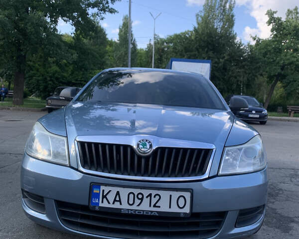 Синий Шкода Октавия, объемом двигателя 1.2 л и пробегом 184 тыс. км за 6300 $, фото 1 на Automoto.ua