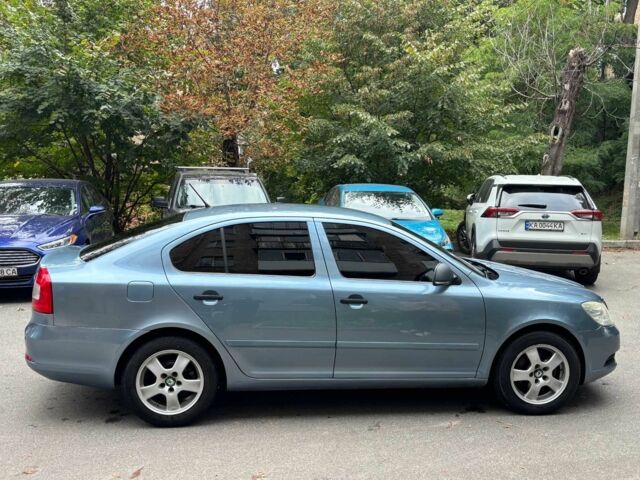 Синий Шкода Октавия, объемом двигателя 1.2 л и пробегом 187 тыс. км за 5500 $, фото 5 на Automoto.ua