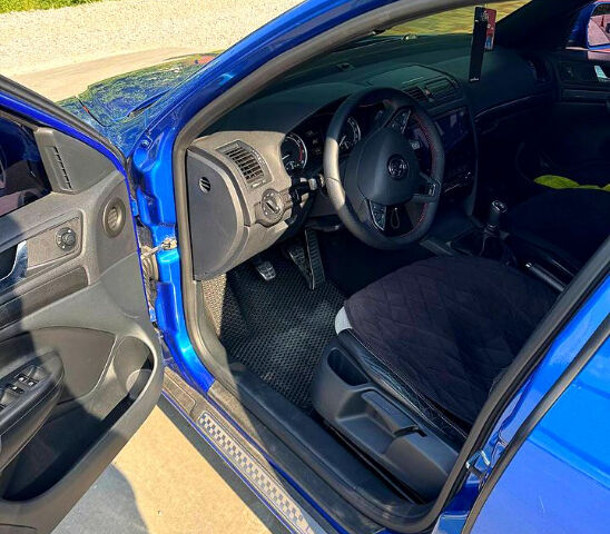 Синий Шкода Октавия, объемом двигателя 2 л и пробегом 198 тыс. км за 12000 $, фото 3 на Automoto.ua