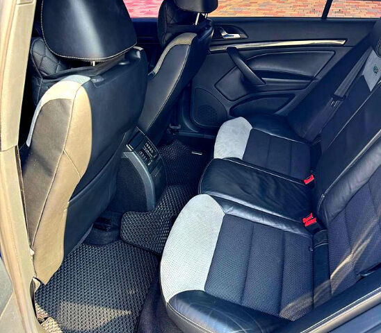 Синий Шкода Октавия, объемом двигателя 2 л и пробегом 198 тыс. км за 12000 $, фото 4 на Automoto.ua