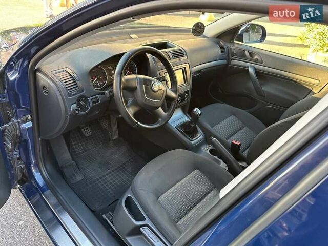 Синій Шкода Октавія, об'ємом двигуна 1.6 л та пробігом 187 тис. км за 7870 $, фото 1 на Automoto.ua