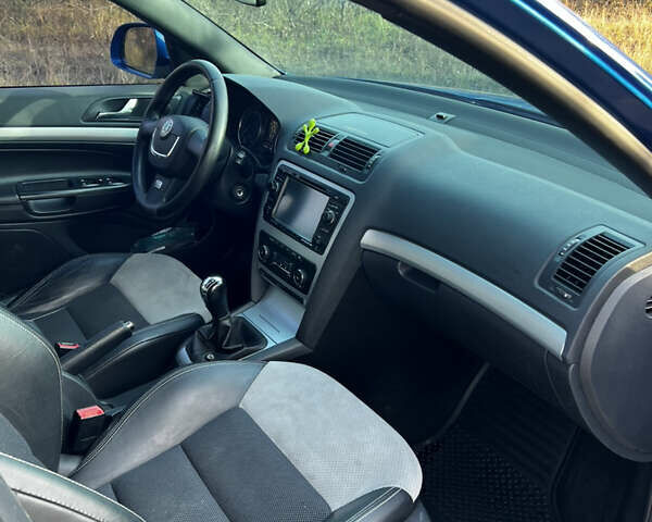 Синій Шкода Октавія, об'ємом двигуна 1.98 л та пробігом 239 тис. км за 9999 $, фото 8 на Automoto.ua