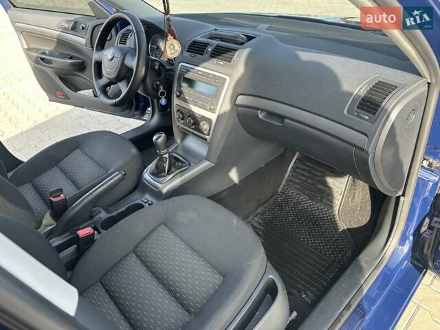 Шкода Октавия 2012 в Тячеве на Automoto.ua Синий Шкода Октавия, объемом двигателя 1.97 л и пробегом 238 тыс. км за 9300 $, фото 5 на Automoto.ua