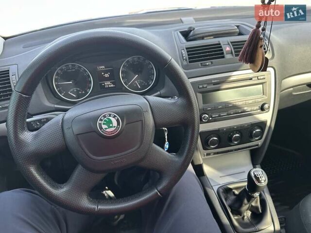 Шкода Октавия 2012 в Тячеве на Automoto.ua Синий Шкода Октавия, объемом двигателя 1.97 л и пробегом 238 тыс. км за 9300 $, фото 13 на Automoto.ua