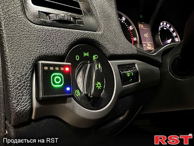 Синий Шкода Октавия, объемом двигателя 1.6 л и пробегом 198 тыс. км за 7200 $, фото 12 на Automoto.ua