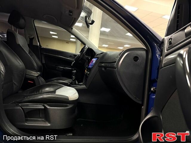 Синий Шкода Октавия, объемом двигателя 1.6 л и пробегом 198 тыс. км за 7200 $, фото 5 на Automoto.ua