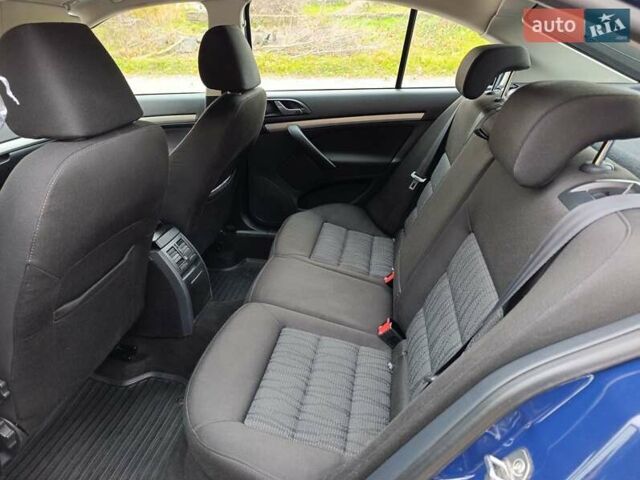Синий Шкода Октавия, объемом двигателя 1.6 л и пробегом 216 тыс. км за 8300 $, фото 14 на Automoto.ua