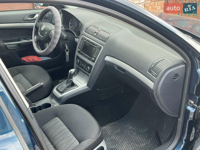 Синий Шкода Октавия, объемом двигателя 1.4 л и пробегом 260 тыс. км за 8900 $, фото 20 на Automoto.ua