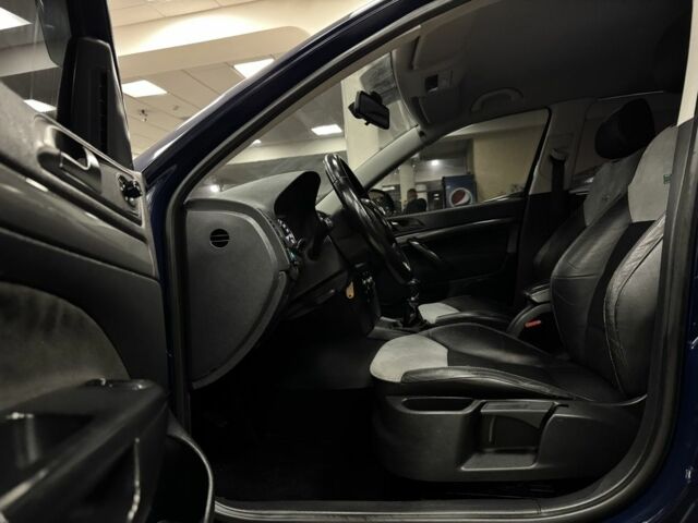 Синій Шкода Октавія, об'ємом двигуна 1.6 л та пробігом 198 тис. км за 7200 $, фото 9 на Automoto.ua