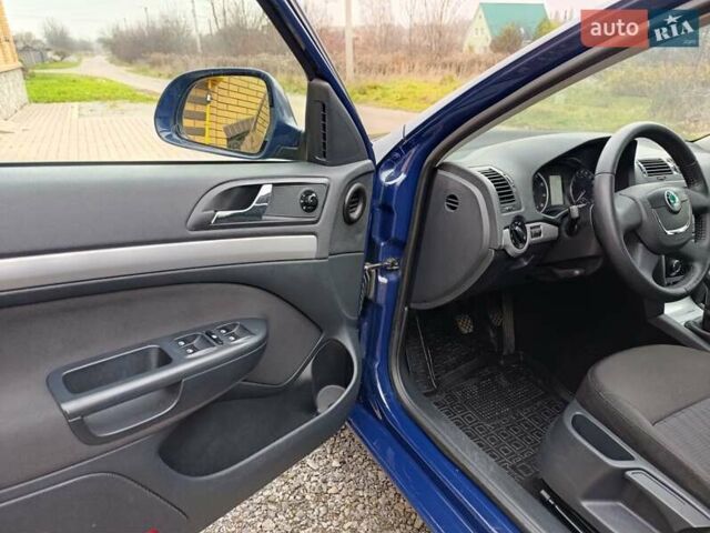 Синий Шкода Октавия, объемом двигателя 1.6 л и пробегом 216 тыс. км за 8300 $, фото 12 на Automoto.ua