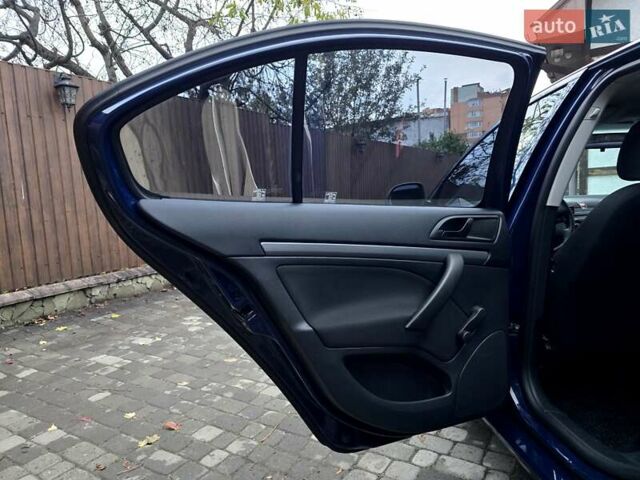 Шкода Октавия 2012 в Полтаве на Automoto.ua Синий Шкода Октавия, объемом двигателя 1.6 л и пробегом 161 тыс. км за 7100 $, фото 92 на Automoto.ua