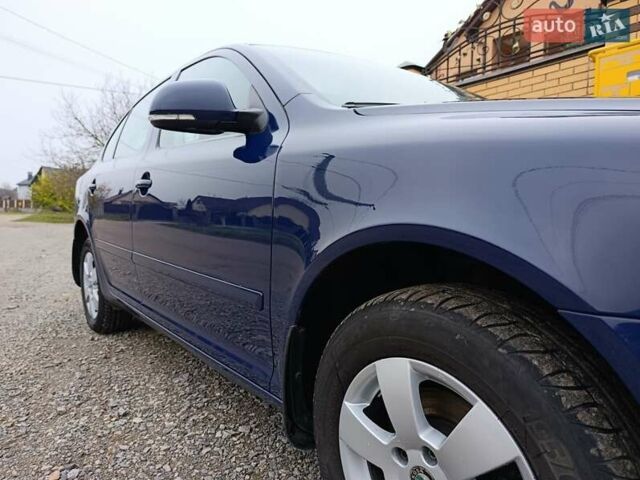 Синий Шкода Октавия, объемом двигателя 1.6 л и пробегом 216 тыс. км за 8300 $, фото 3 на Automoto.ua