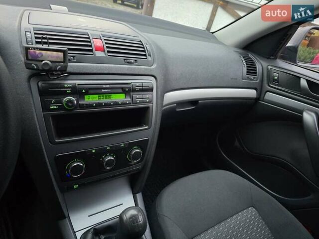 Шкода Октавия 2012 в Полтаве на Automoto.ua Синий Шкода Октавия, объемом двигателя 1.6 л и пробегом 161 тыс. км за 7100 $, фото 85 на Automoto.ua