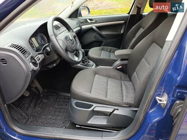 Синий Шкода Октавия, объемом двигателя 1.6 л и пробегом 216 тыс. км за 8300 $, фото 11 на Automoto.ua