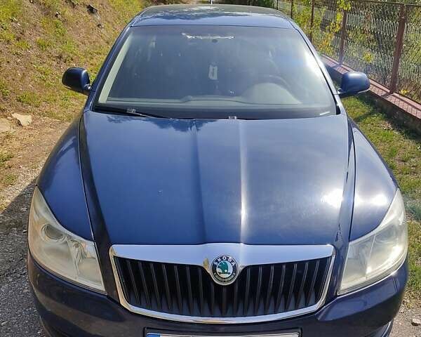 Синий Шкода Октавия, объемом двигателя 1.6 л и пробегом 263 тыс. км за 8500 $, фото 5 на Automoto.ua