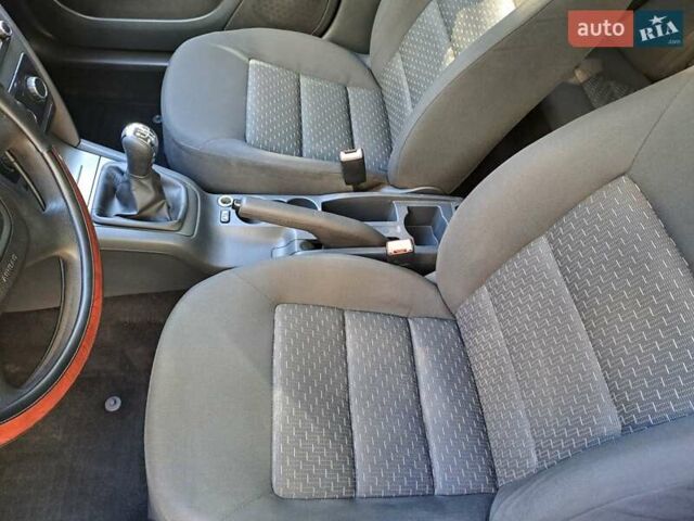 Синий Шкода Октавия, объемом двигателя 1.6 л и пробегом 248 тыс. км за 7100 $, фото 11 на Automoto.ua