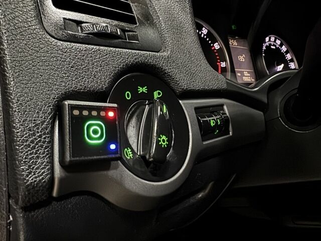 Синій Шкода Октавія, об'ємом двигуна 1.6 л та пробігом 198 тис. км за 7200 $, фото 16 на Automoto.ua