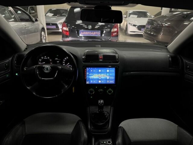 Синій Шкода Октавія, об'ємом двигуна 1.6 л та пробігом 198 тис. км за 7200 $, фото 10 на Automoto.ua