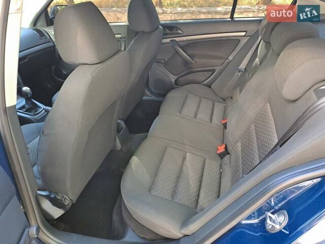 Синий Шкода Октавия, объемом двигателя 1.6 л и пробегом 248 тыс. км за 7100 $, фото 2 на Automoto.ua