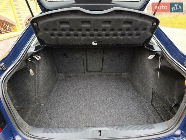 Синий Шкода Октавия, объемом двигателя 1.6 л и пробегом 216 тыс. км за 8300 $, фото 15 на Automoto.ua