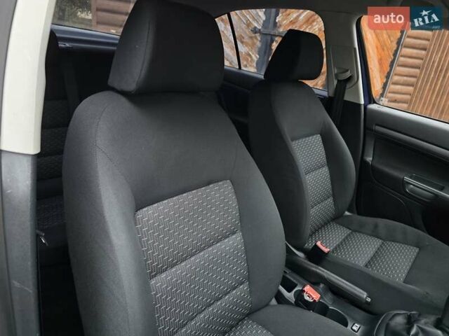 Шкода Октавия 2012 в Полтаве на Automoto.ua Синий Шкода Октавия, объемом двигателя 1.6 л и пробегом 161 тыс. км за 7100 $, фото 52 на Automoto.ua