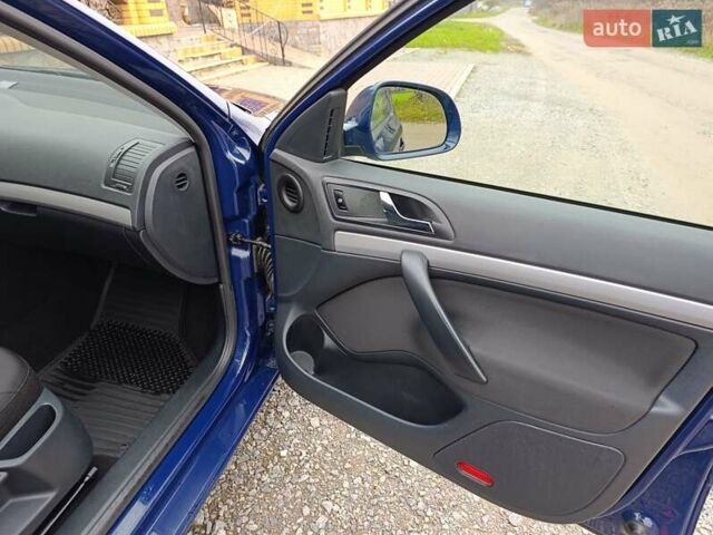 Синий Шкода Октавия, объемом двигателя 1.6 л и пробегом 216 тыс. км за 8300 $, фото 21 на Automoto.ua