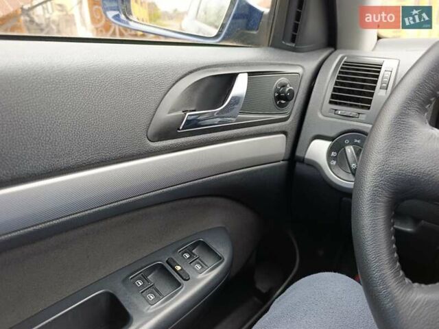 Синий Шкода Октавия, объемом двигателя 1.6 л и пробегом 216 тыс. км за 8300 $, фото 24 на Automoto.ua