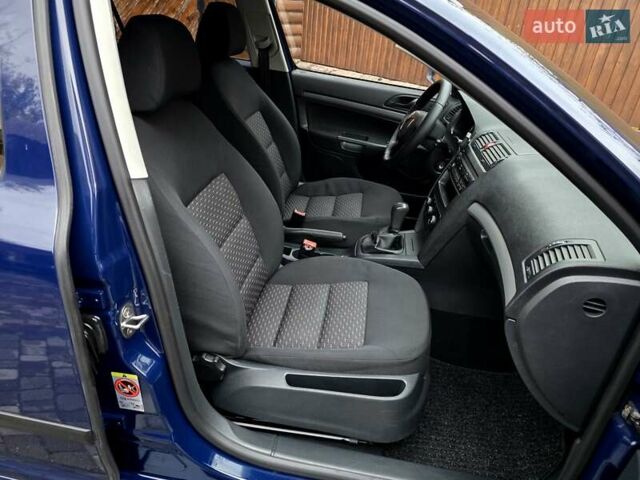 Шкода Октавия 2012 в Полтаве на Automoto.ua Синий Шкода Октавия, объемом двигателя 1.6 л и пробегом 161 тыс. км за 7100 $, фото 53 на Automoto.ua