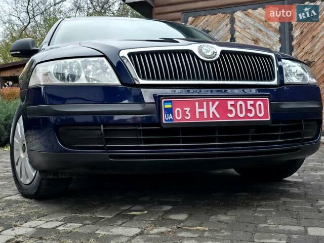 Шкода Октавия 2012 в Полтаве на Automoto.ua Синий Шкода Октавия, объемом двигателя 1.6 л и пробегом 161 тыс. км за 7100 $, фото 3 на Automoto.ua