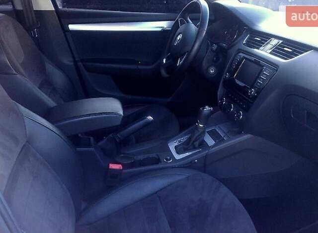 Шкода Октавия 2013 в Запорожье на Automoto.ua Синий Шкода Октавия, объемом двигателя 1.8 л и пробегом 236 тыс. км за 12000 $, фото 4 на Automoto.ua