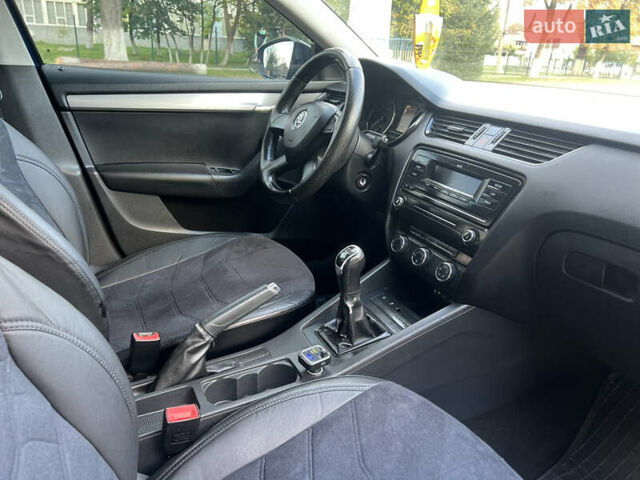 Синий Шкода Октавия, объемом двигателя 1.6 л и пробегом 262 тыс. км за 7999 $, фото 36 на Automoto.ua