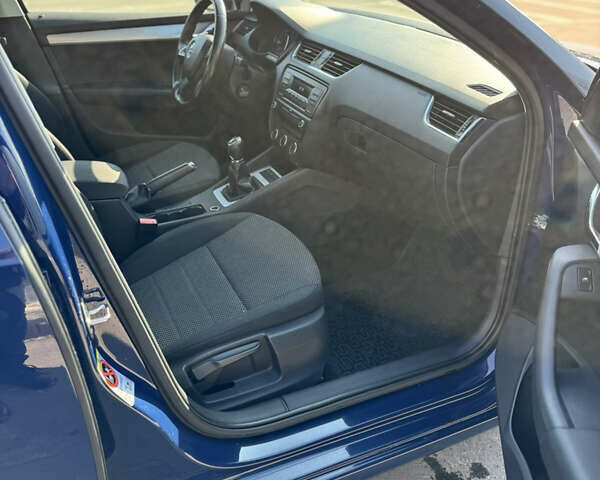 Синій Шкода Октавія, об'ємом двигуна 1.6 л та пробігом 244 тис. км за 8700 $, фото 21 на Automoto.ua