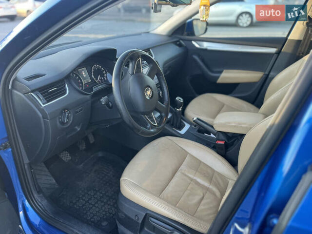 Синий Шкода Октавия, объемом двигателя 1.6 л и пробегом 260 тыс. км за 10499 $, фото 8 на Automoto.ua