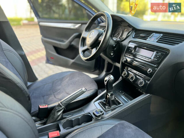 Синий Шкода Октавия, объемом двигателя 1.6 л и пробегом 262 тыс. км за 7999 $, фото 38 на Automoto.ua