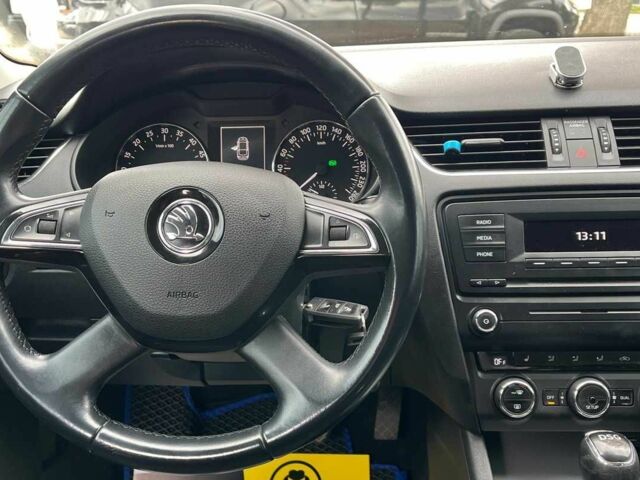 Синий Шкода Октавия, объемом двигателя 2 л и пробегом 285 тыс. км за 11999 $, фото 11 на Automoto.ua