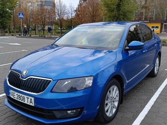 Синий Шкода Октавия, объемом двигателя 1.6 л и пробегом 227 тыс. км за 12500 $, фото 3 на Automoto.ua