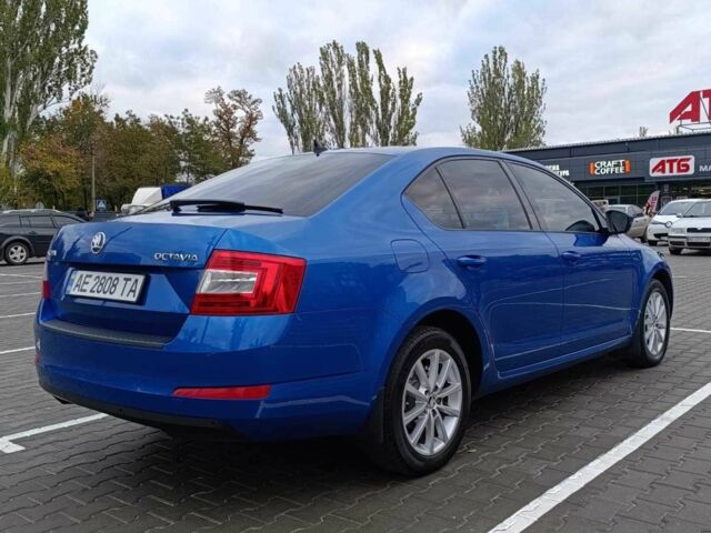 Синий Шкода Октавия, объемом двигателя 1.6 л и пробегом 227 тыс. км за 12500 $, фото 6 на Automoto.ua