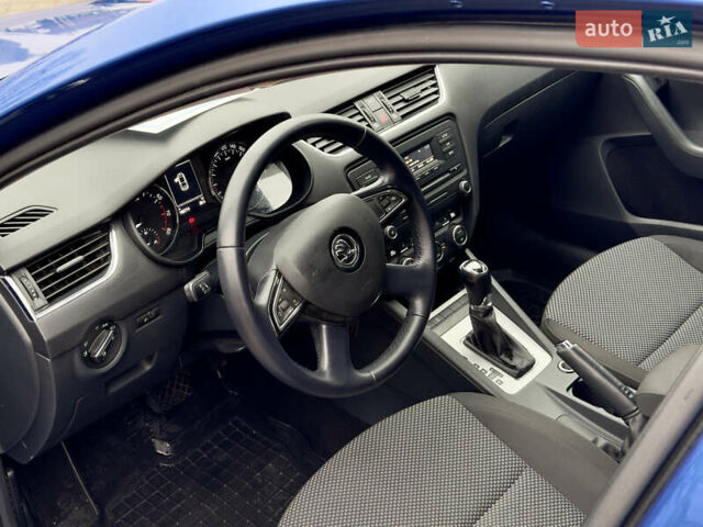 Синій Шкода Октавія, об'ємом двигуна 1.4 л та пробігом 180 тис. км за 9900 $, фото 16 на Automoto.ua