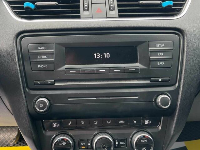 Синий Шкода Октавия, объемом двигателя 2 л и пробегом 285 тыс. км за 11999 $, фото 14 на Automoto.ua