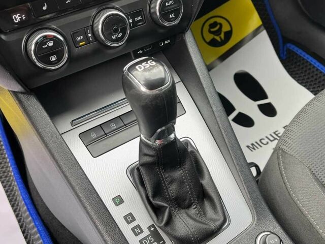 Синий Шкода Октавия, объемом двигателя 2 л и пробегом 285 тыс. км за 11999 $, фото 15 на Automoto.ua