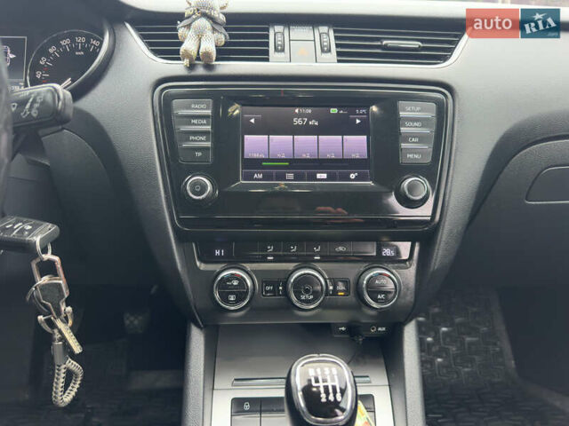 Синій Шкода Октавія, об'ємом двигуна 1.97 л та пробігом 277 тис. км за 10500 $, фото 31 на Automoto.ua