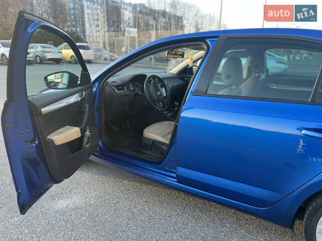 Синий Шкода Октавия, объемом двигателя 1.6 л и пробегом 260 тыс. км за 11200 $, фото 9 на Automoto.ua