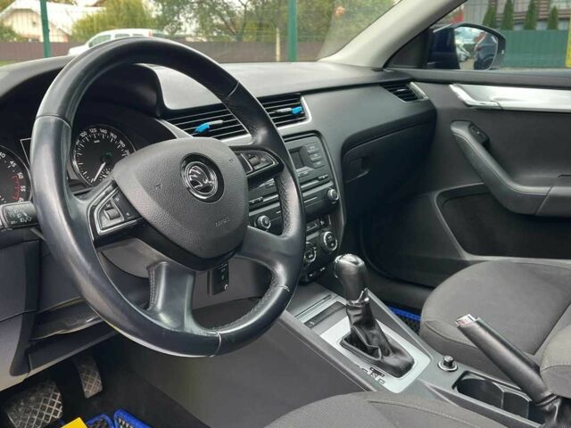 Синий Шкода Октавия, объемом двигателя 2 л и пробегом 285 тыс. км за 11999 $, фото 8 на Automoto.ua