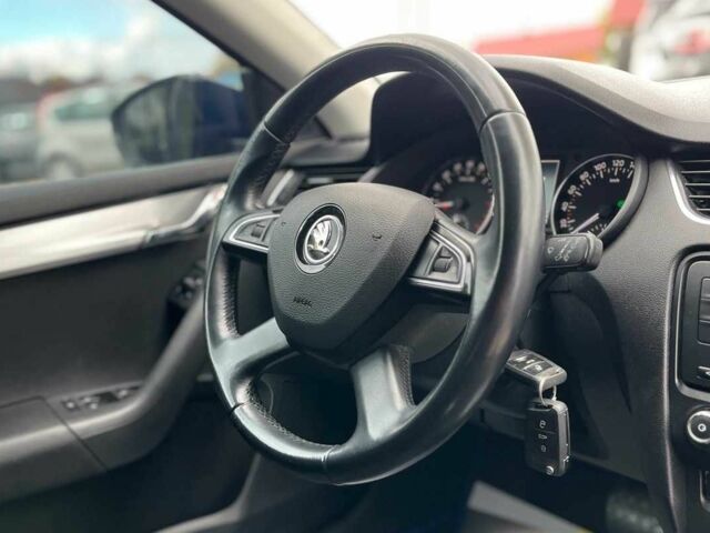 Синий Шкода Октавия, объемом двигателя 2 л и пробегом 285 тыс. км за 11999 $, фото 19 на Automoto.ua