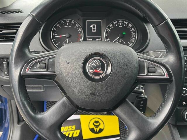 Синий Шкода Октавия, объемом двигателя 2 л и пробегом 285 тыс. км за 11999 $, фото 12 на Automoto.ua